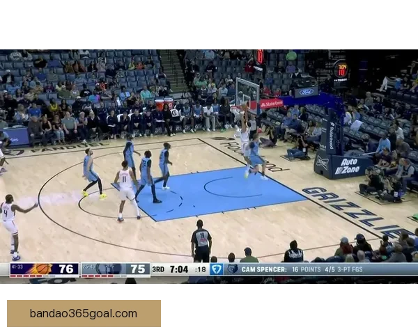 布克36分力助太阳力克灰熊 杰伦格林21分吉莱斯皮两双闪耀赛场