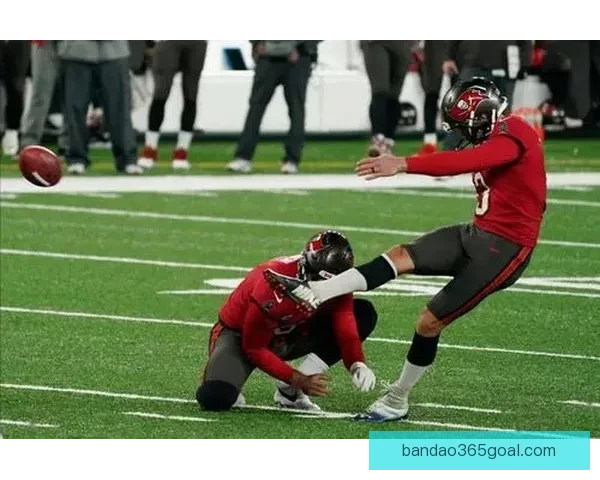 布克奈特35分引领反扑 撕裂之城险胜船长晋级季后赛